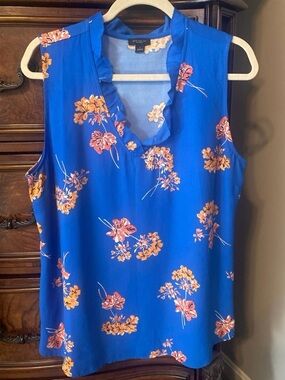 Ann Taylor floral sleeveless blouse